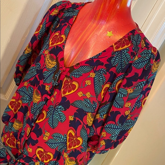 Rose & Olive Multicolor Floral Top - Picture 12 of 15